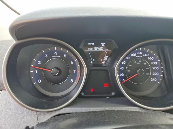 2013 HYUNDAI ELANTRA