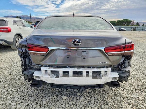 2018 LEXUS LS 500