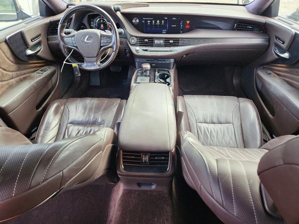 2018 LEXUS LS 500