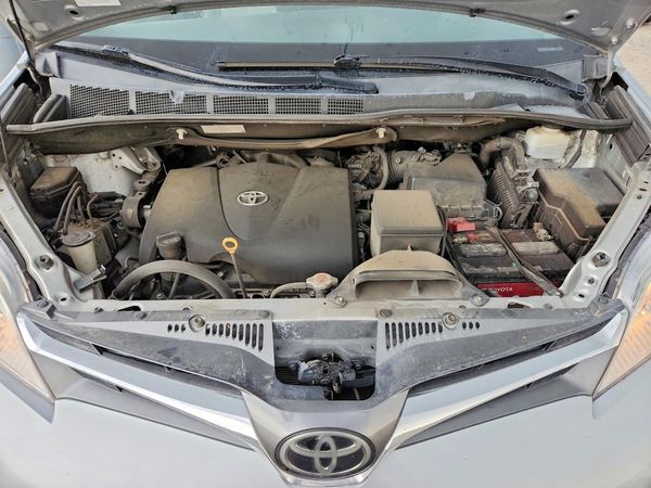 2020 TOYOTA SIENNA Q grade