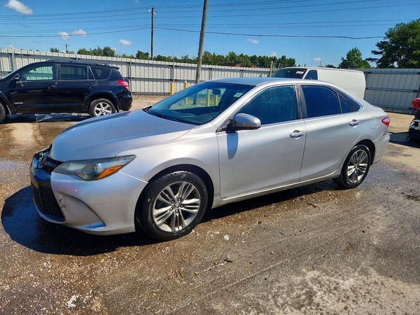 2016 TOYOTA CAMRY