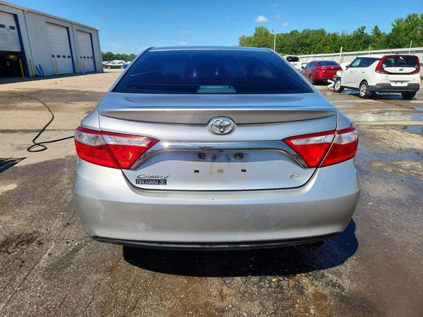 2016 TOYOTA CAMRY