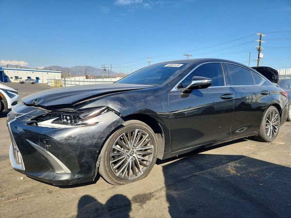 2023 LEXUS ES 300H