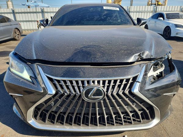 2023 LEXUS ES 300H