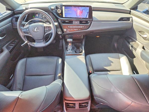 2023 LEXUS ES 300H