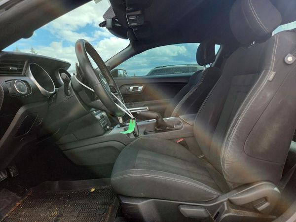 2019 FORD MUSTANG I4 Coupe