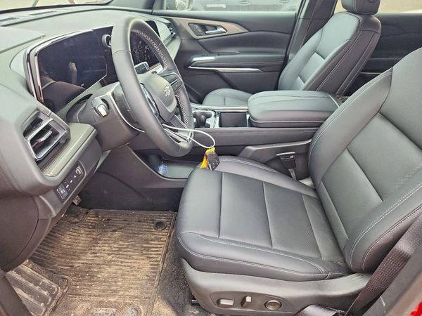 2026 CHEVROLET TRAVERSE LT — DENT