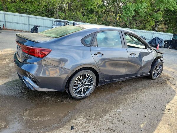 2024 KIA FORTE GT Line