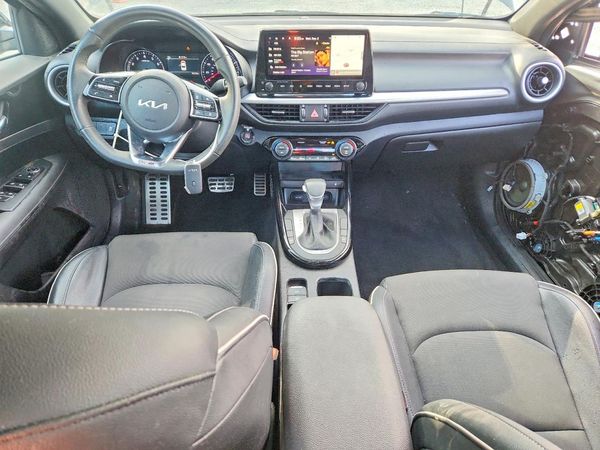 2024 KIA FORTE GT Line