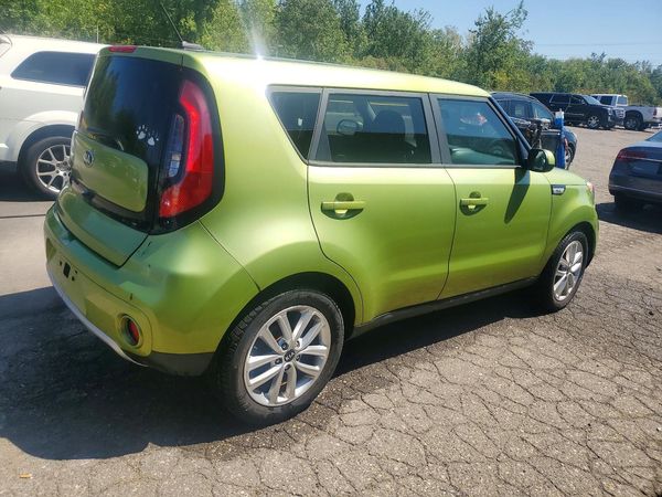 2017 KIA SOUL