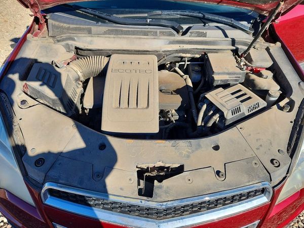 2012 CHEVROLET EQUINOX 1LT — Engine bay