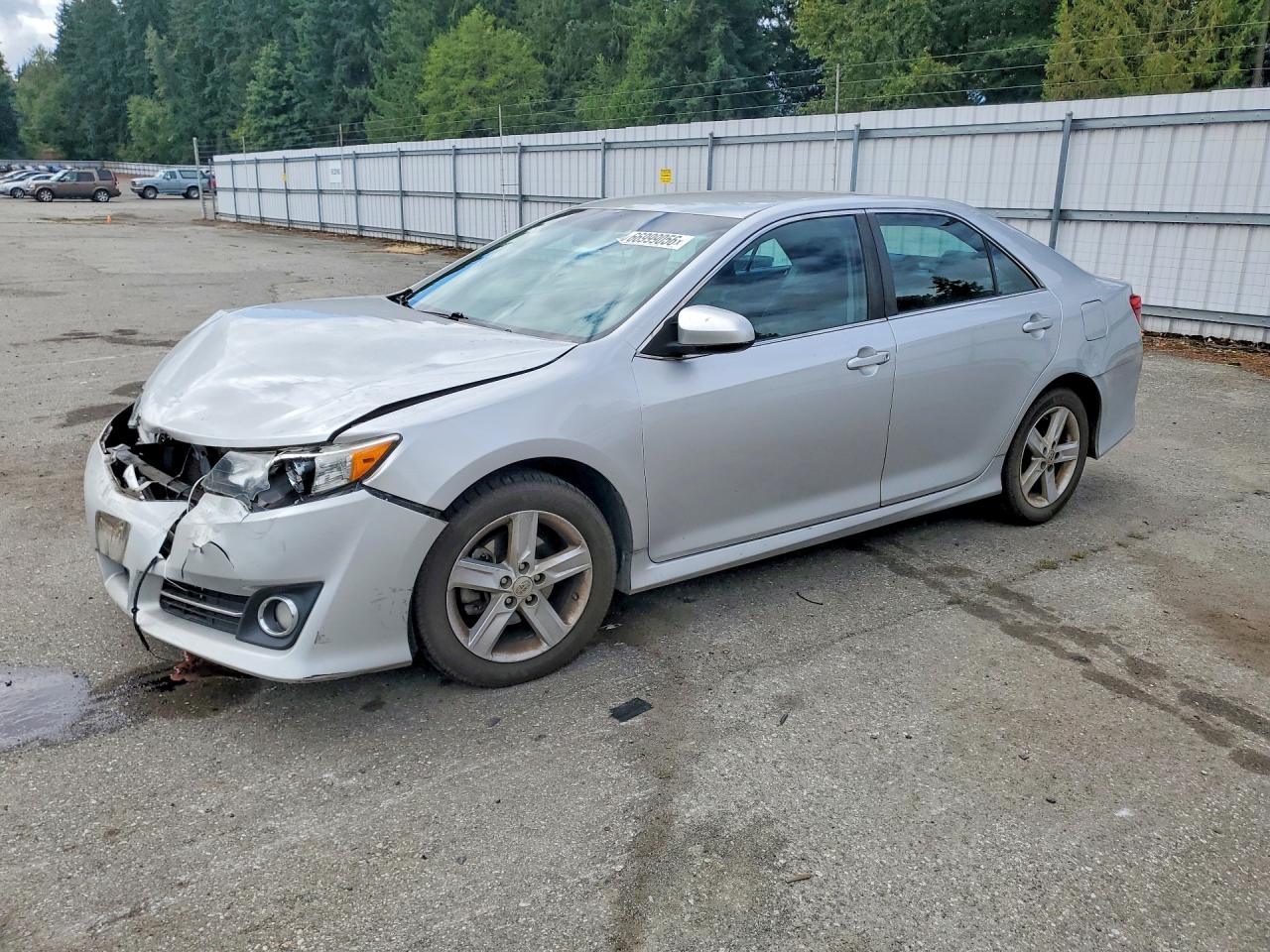 2013 TOYOTA CAMRY