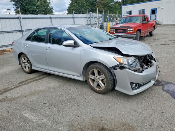 2013 TOYOTA CAMRY