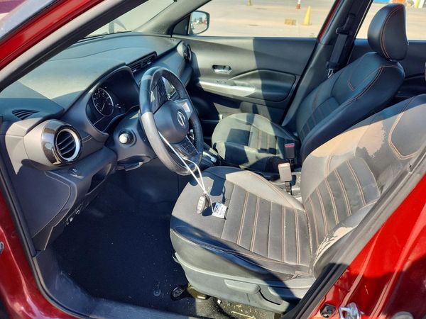 2019 NISSAN KICKS