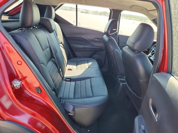 2019 NISSAN KICKS