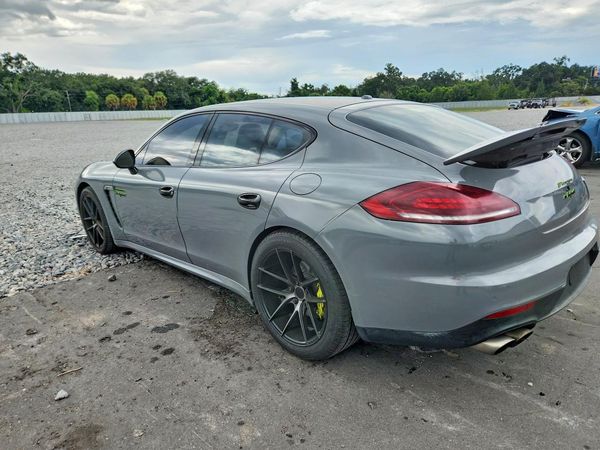 2014 PORSCHE PANAMERA