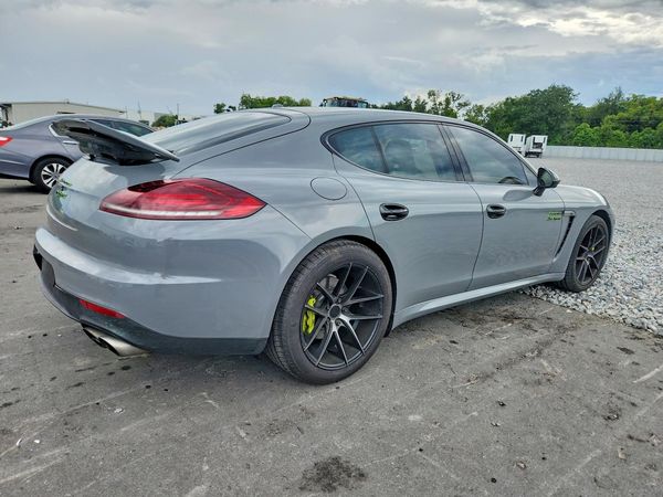 2014 PORSCHE PANAMERA