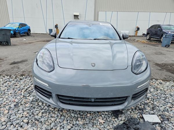 2014 PORSCHE PANAMERA