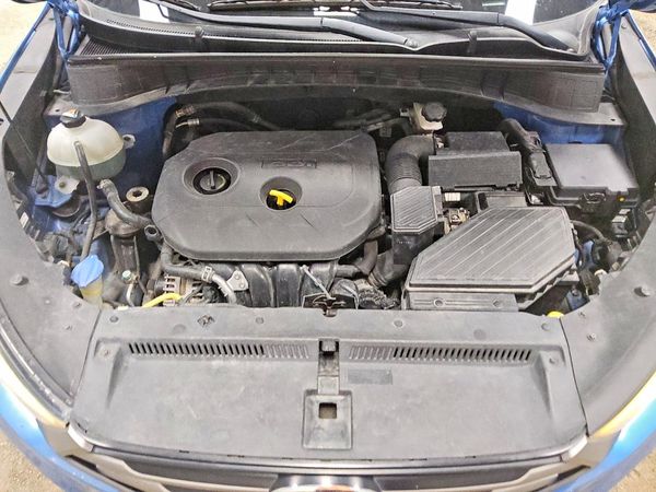 2016 HYUNDAI TUCSON — Engine bay