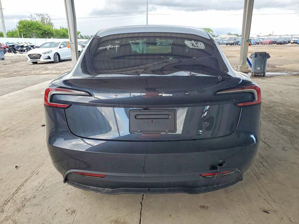 2026 TESLA MODEL 3