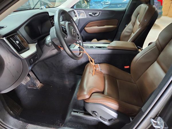2018 VOLVO XC60 Inscription