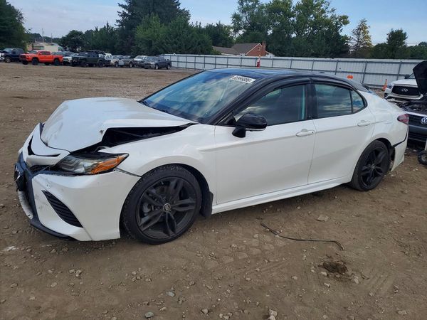 2019 TOYOTA CAMRY