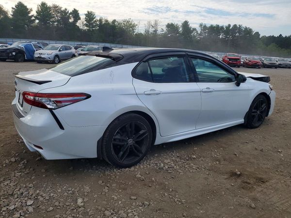 2019 TOYOTA CAMRY