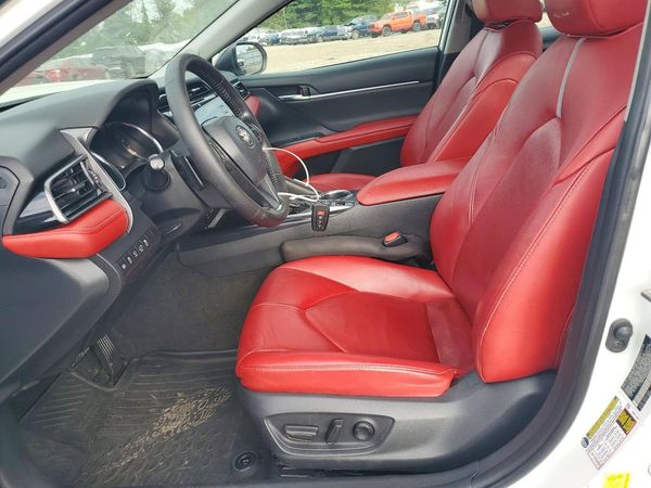 2019 TOYOTA CAMRY