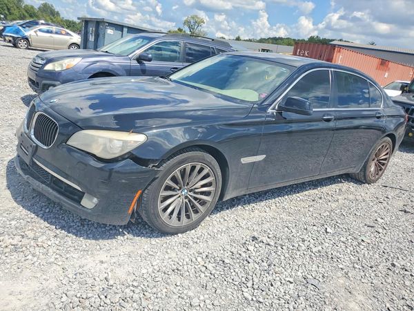2012 BMW 740