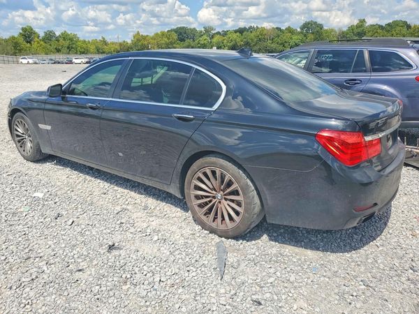 2012 BMW 740