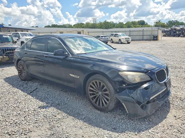 2012 BMW 740