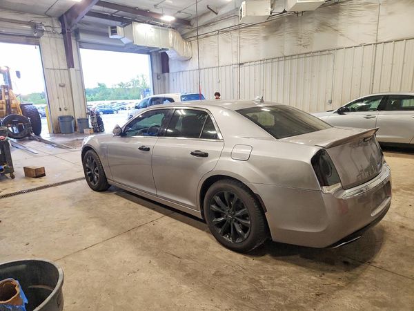 2017 CHRYSLER 300 300C