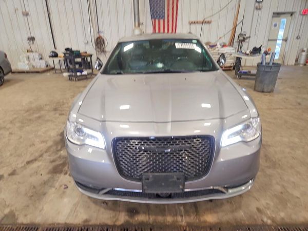2017 CHRYSLER 300 300C