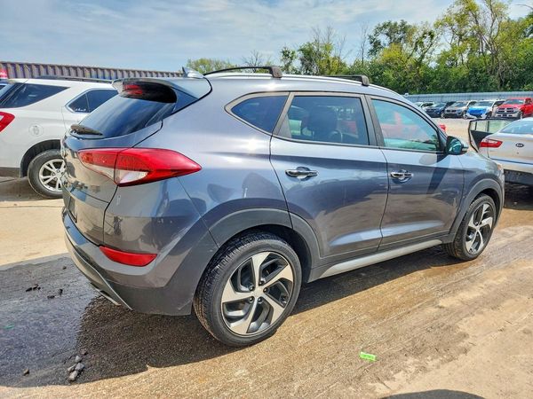 2017 HYUNDAI TUCSON