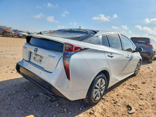 2017 TOYOTA PRIUS