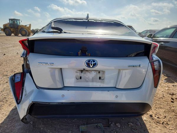 2017 TOYOTA PRIUS