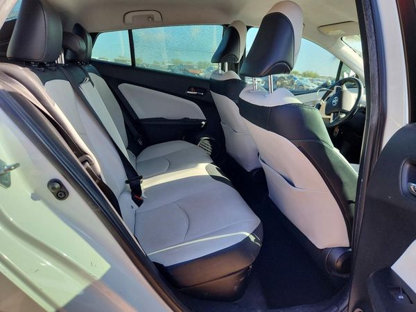 2017 TOYOTA PRIUS