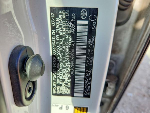 2017 TOYOTA PRIUS