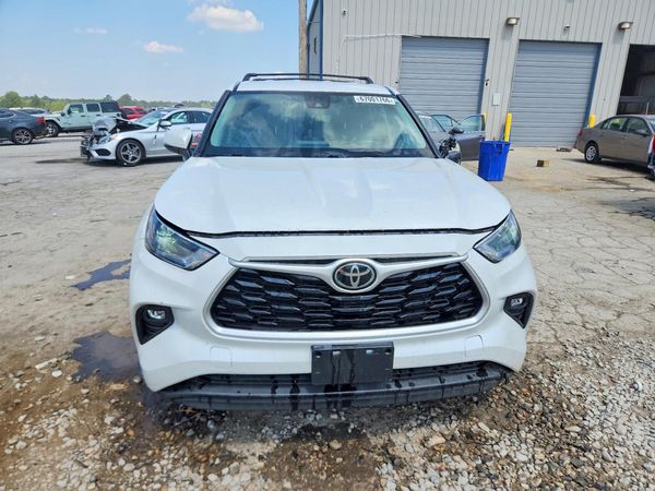 2022 TOYOTA HIGHLANDER