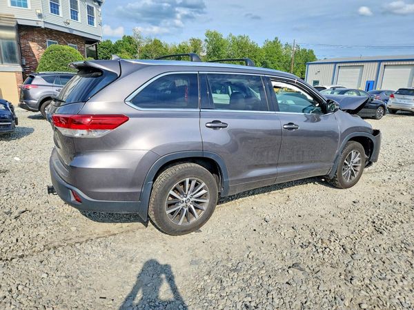 2018 TOYOTA HIGHLANDER