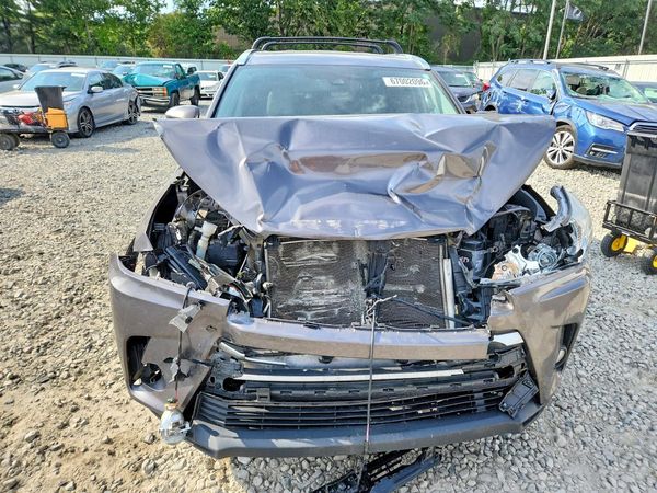 2018 TOYOTA HIGHLANDER