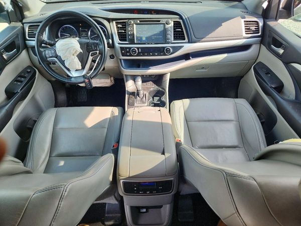 2018 TOYOTA HIGHLANDER
