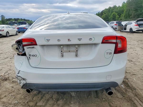 2013 VOLVO S60