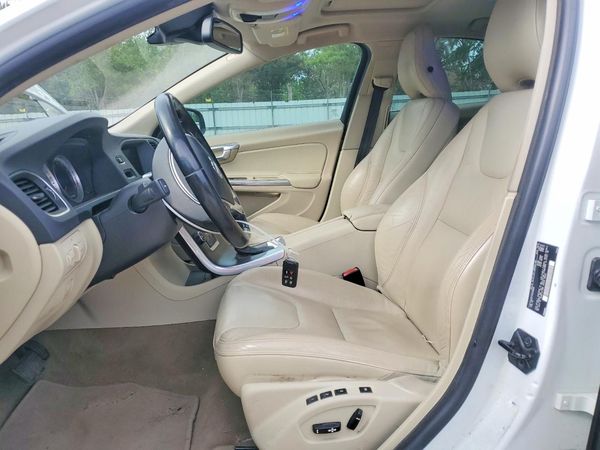 2013 VOLVO S60