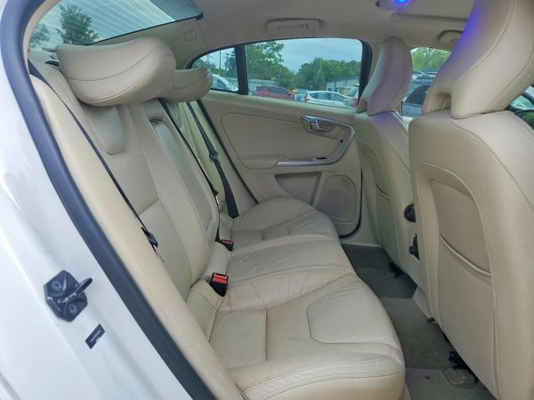 2013 VOLVO S60