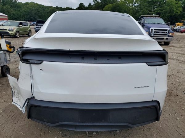 2026 TESLA MODEL Y