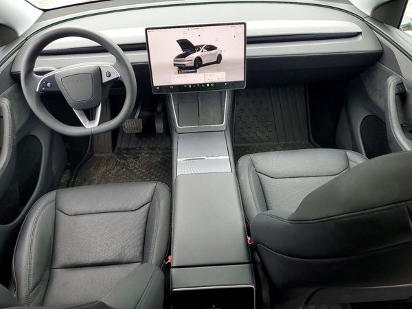 2026 TESLA MODEL Y