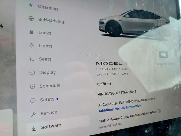 2026 TESLA MODEL Y