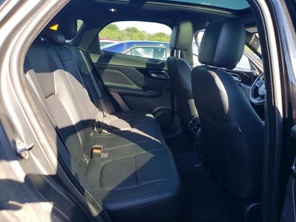 2018 JAGUAR F-PACE