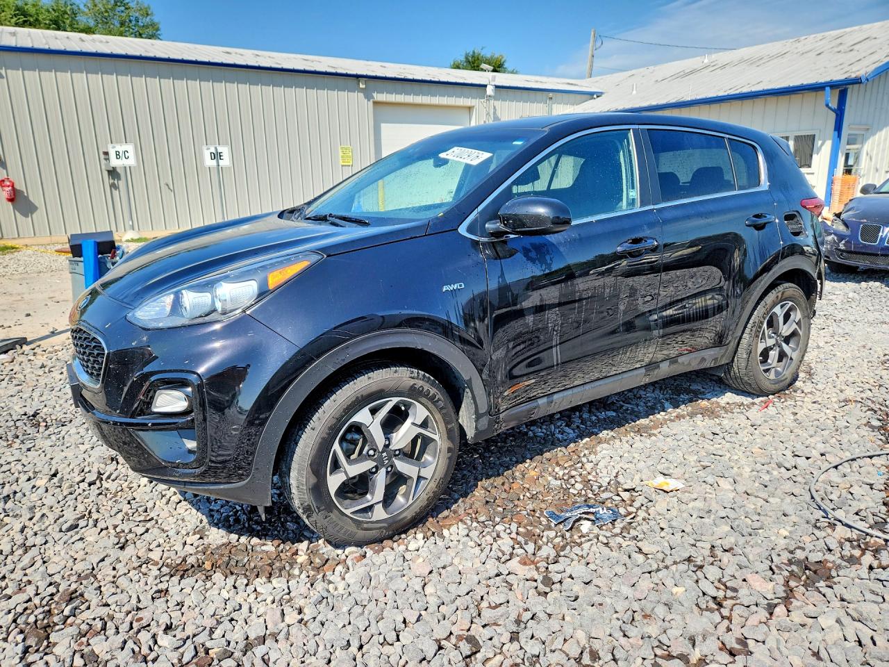 2021 KIA SPORTAGE LX — Front 3/4